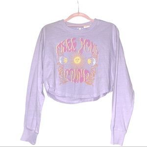 ☾ NWOT Lavendar "Free Your Mind" Open Back Long Sleeve Crop Top ☽